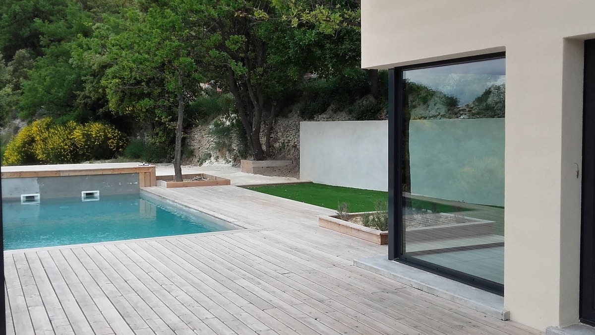 Rousset-les-Vignes House | Contemporary gites with swimming pool in Drôme Provençale