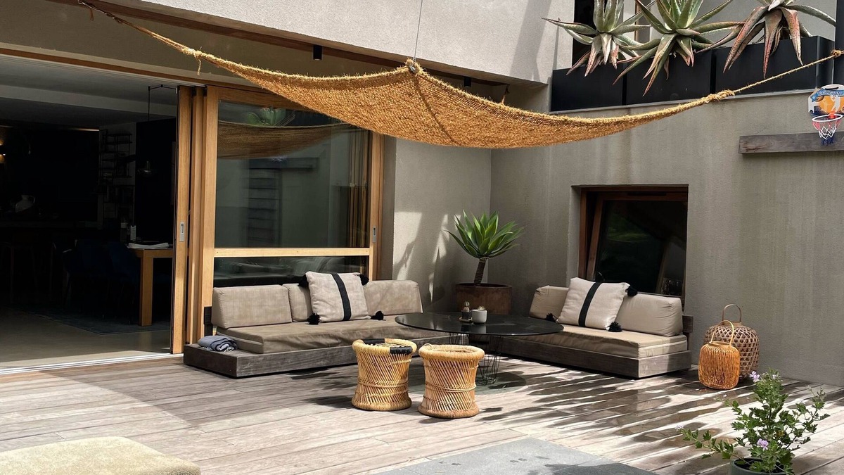 Le Redon House | Contemporary house with pool at the foot of the calanques