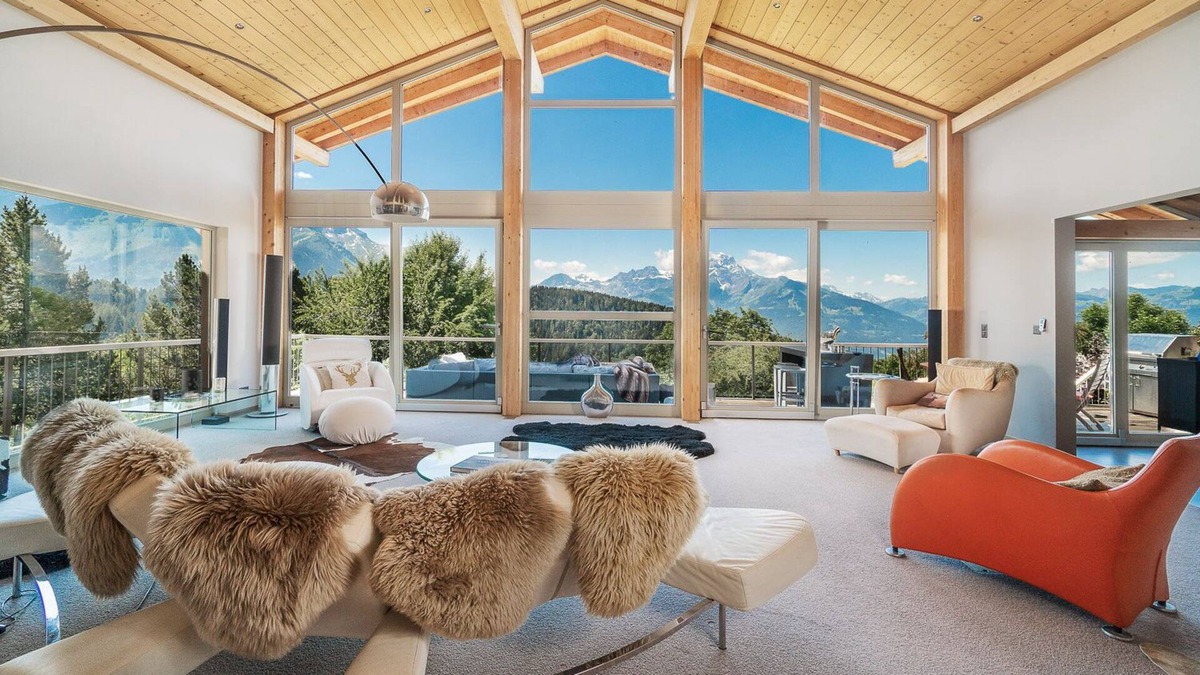 Arveyes Ski Chalet | Contemporary luxury chalet - 6/7 bedrooms. Free WiFI