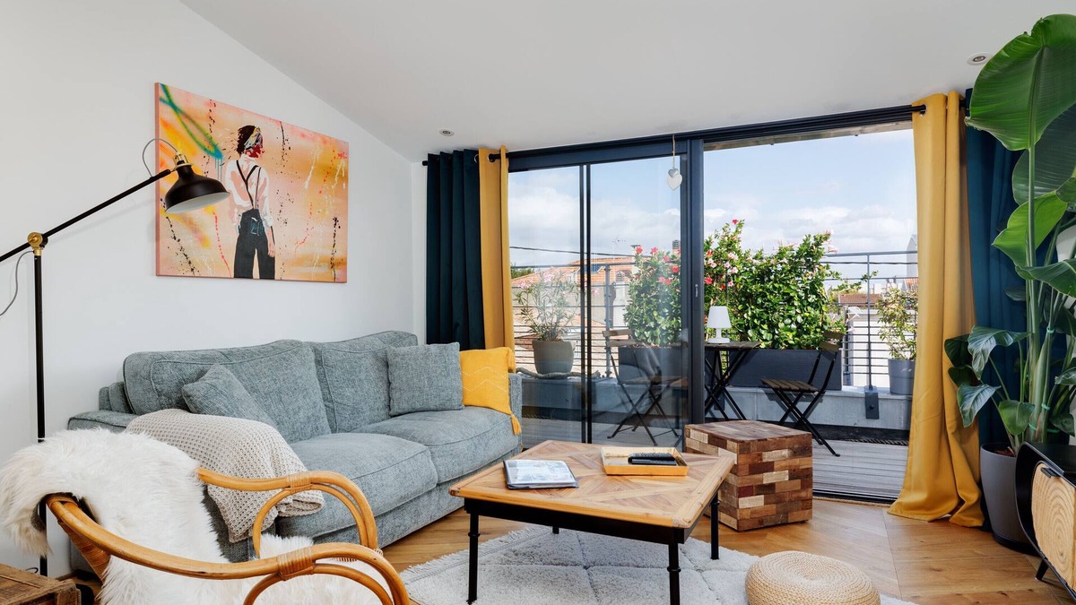 Victor Hugo - Saint-Augustin House | Contemporary Loft with Terrace and Air Conditioning Steps from Central Bordeaux