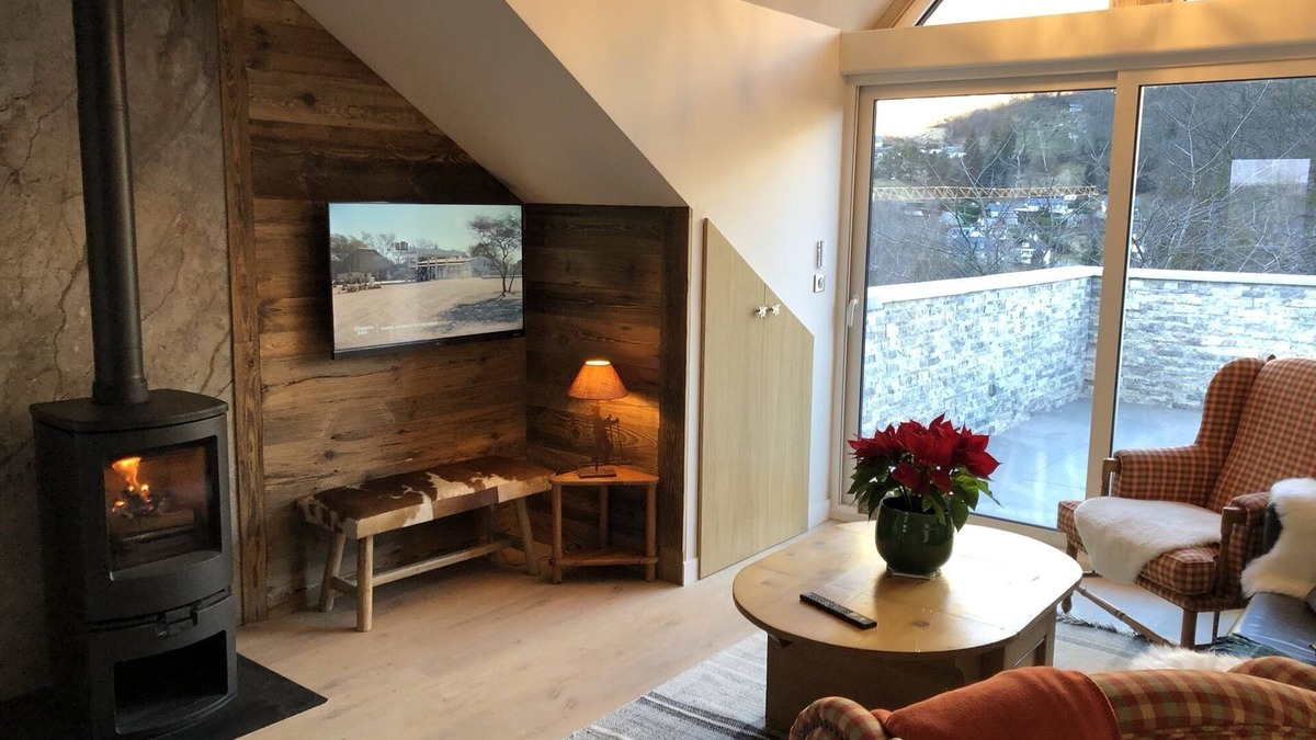 Cauterets Apartment | Contemporary mountain-style l'Isardère apartment