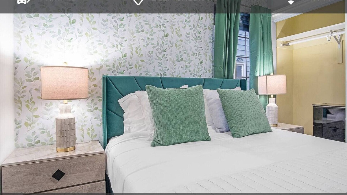 Azusa House | Contemporary Retreat of Azusa-Sleeps 8
