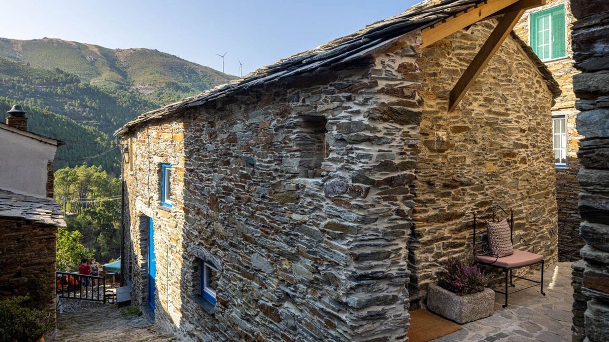 Piodao House | Contemporary styled studio