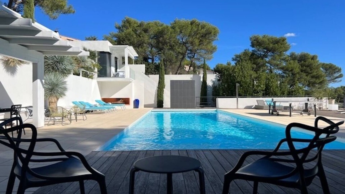 Peypin Villa | Contemporary villa in Peypin, near Aix-en-Provence and Cassis