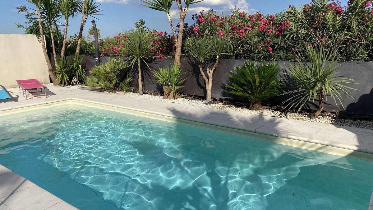 Mauguio Villa | Contemporary villa with pool near the sea and the pond of the Gold