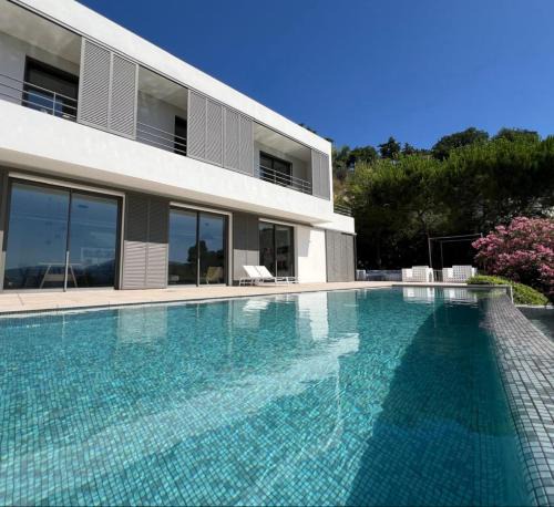Le Ray Villa | Contemporary Villa with Sea View, Infinity Swimming pool, Gym , Cinema room,Lift