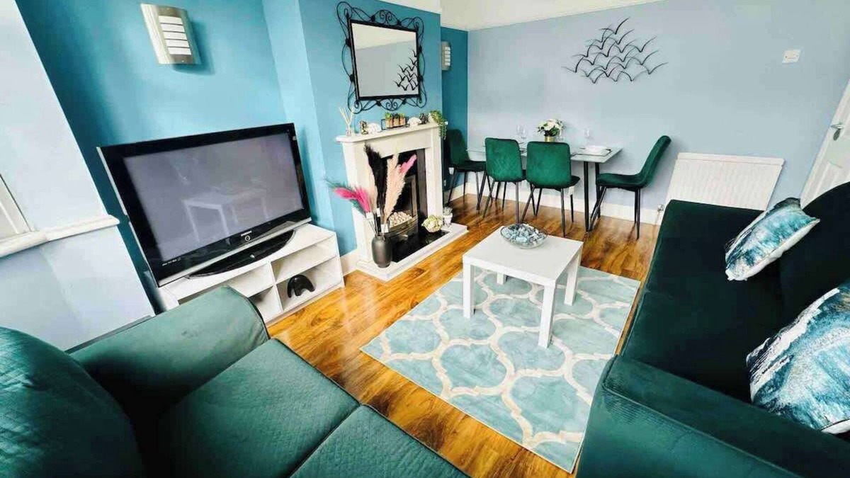 Westcliff-on-Sea House | Contractor Friendly | 2 Bath | Long Stay’s | Wifi