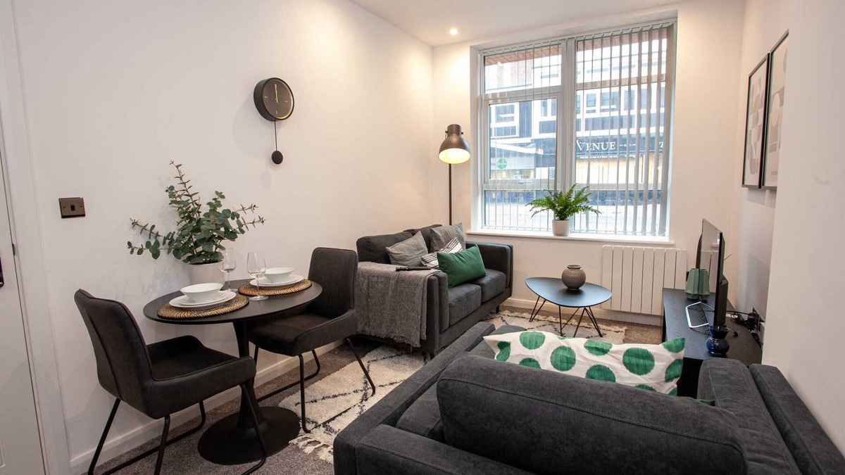 Bolton Apartment | Convenient 2 Bedroom Bolton Apartment