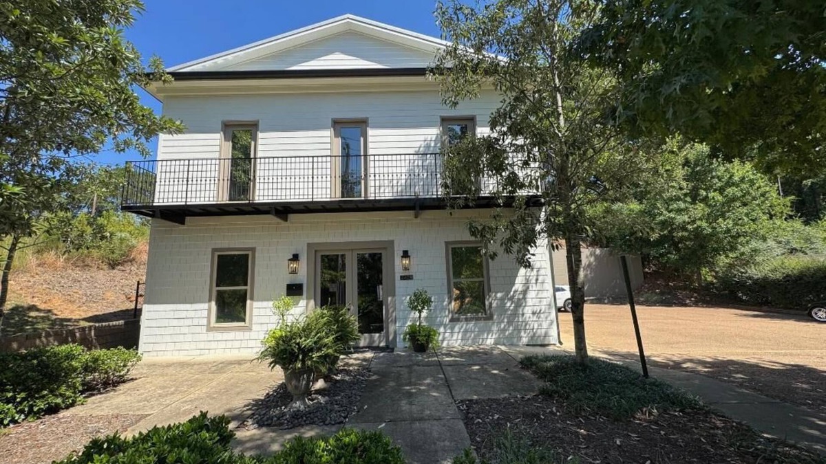 Oxford Condo | Convenient, Private, and Spacious 3-Bedroom Condo on S. Lamar Blvd in Oxford, MS