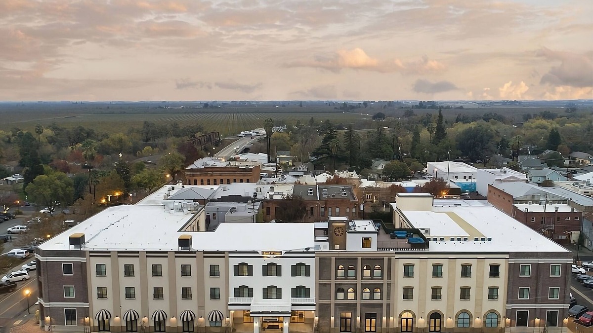 Winters Hotel | Convenient Stay in Winters! Two Units with Free Parking, Downtown Location!