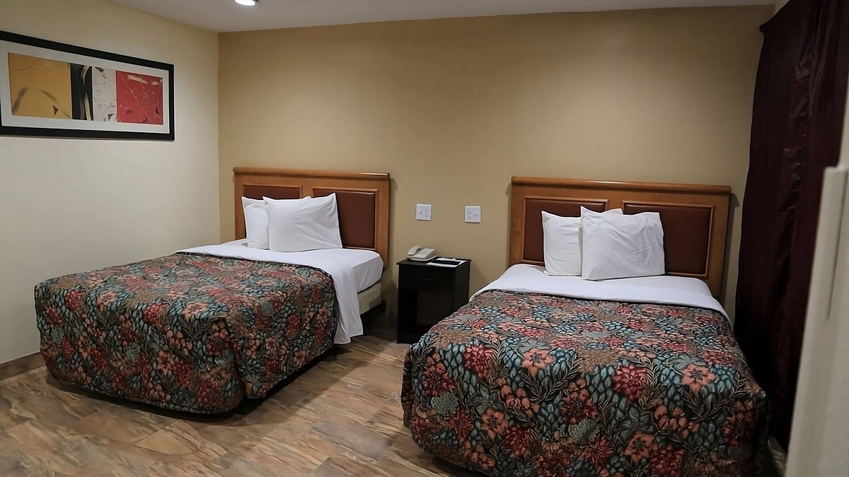 Beeville House | Convenient Stay, Superb Location! 3 Convenient Units, Free Parking