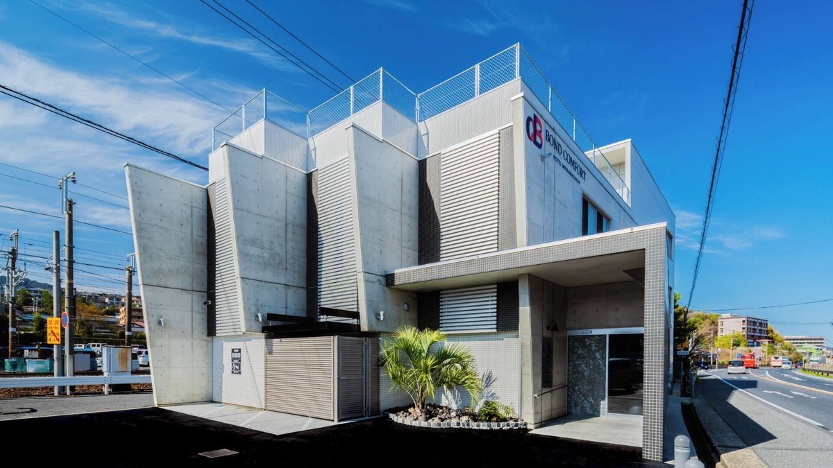 Hatsukaichi Hotel | Conveniently located just a 5minute walk from JR Miyajimaguchi Station Relax and unwind with a Sta/Hatsukaichi Hiroshima