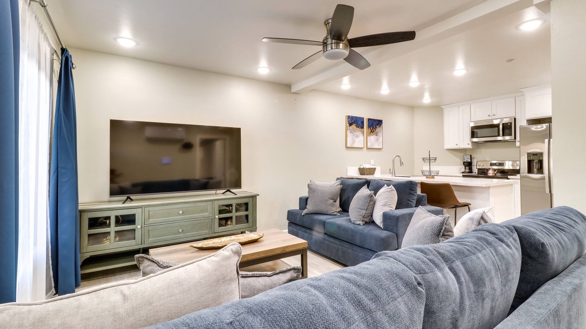 Fontana Apartment | Conveniently Located Fontana Apartment!