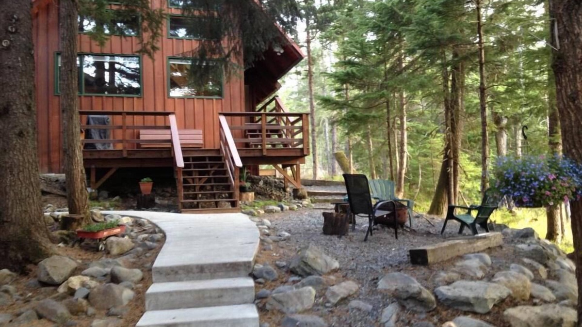 Alyeska Ski Chalet | Conveniently Located - Peaceful Chalet w/mountain views, firepit, gas BBQ