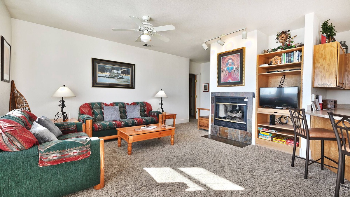 Pinebrook Condo | Conveniently located-Park City condo with deck and mountain views