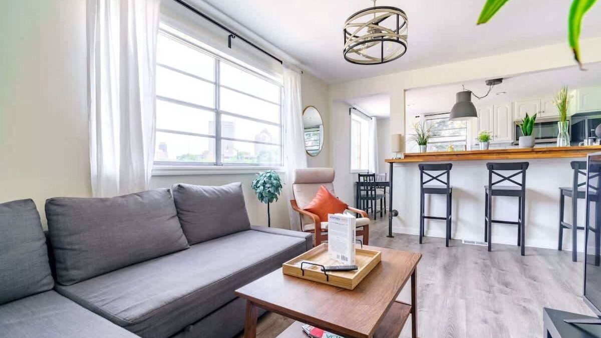 Victorian Village House | Convention- Short North - 2BR - Private Parking