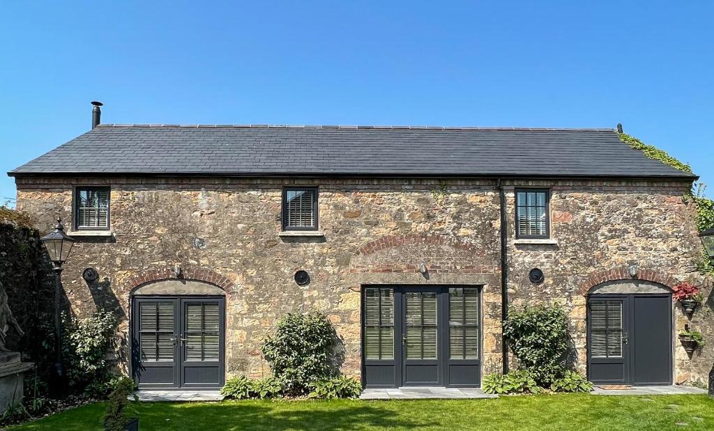 Stewartstown House | Converted Victorian Coach House with Hot Tub