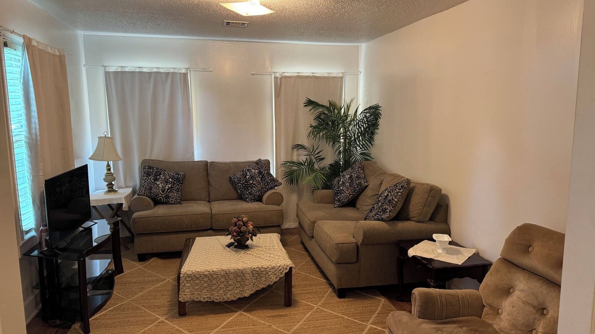 Cleveland House | Cool 2-bedroom house with AC in charming Cleveland