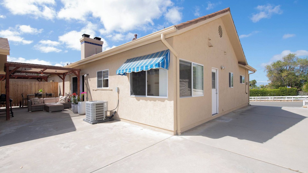 Guajome House | Cool 2-bedroom house with AC in Oceanside