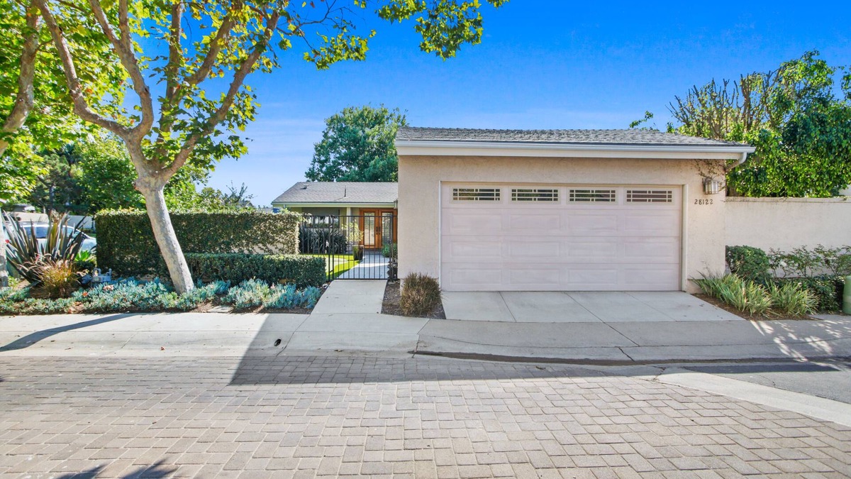 Laguna Niguel House | Cool and Sophisticated, Single Level Home! With Pool!