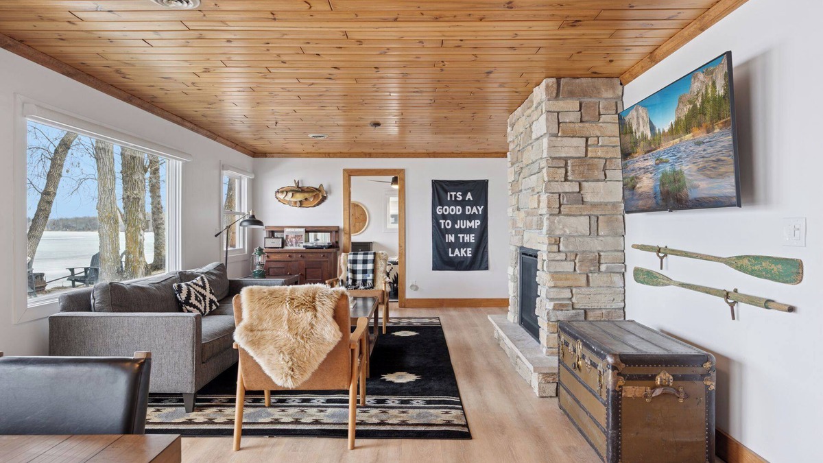 Clear Lake House | Cool Family Lake Home Only An Hour From The Twin Cities!