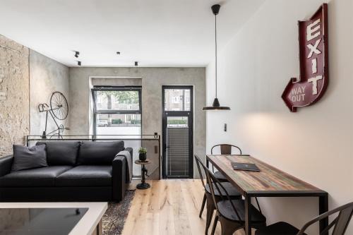 Weissensee Apartment | COOLEST Apartment in Berlin, easy Check-in, Industrial Style, close to center #3