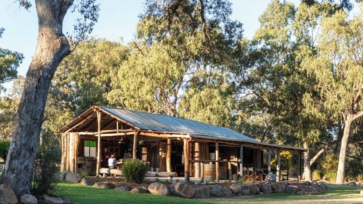 Diamondvale Cottage | Coolibah Cottage Diamondvale Estate, 2 bed/2 bath ideal for families or couples