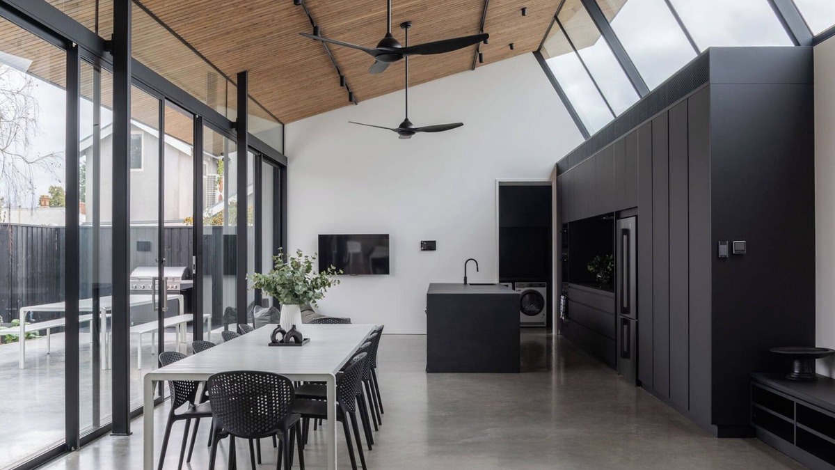 Queenscliff House | Coombe Lodge: Stunningly renovated historical house in the heart of Queenscliff.