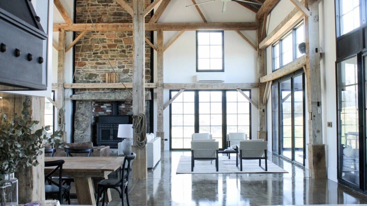 Merrijig House | Coombs Hill Barn - 160 year-old imported barn