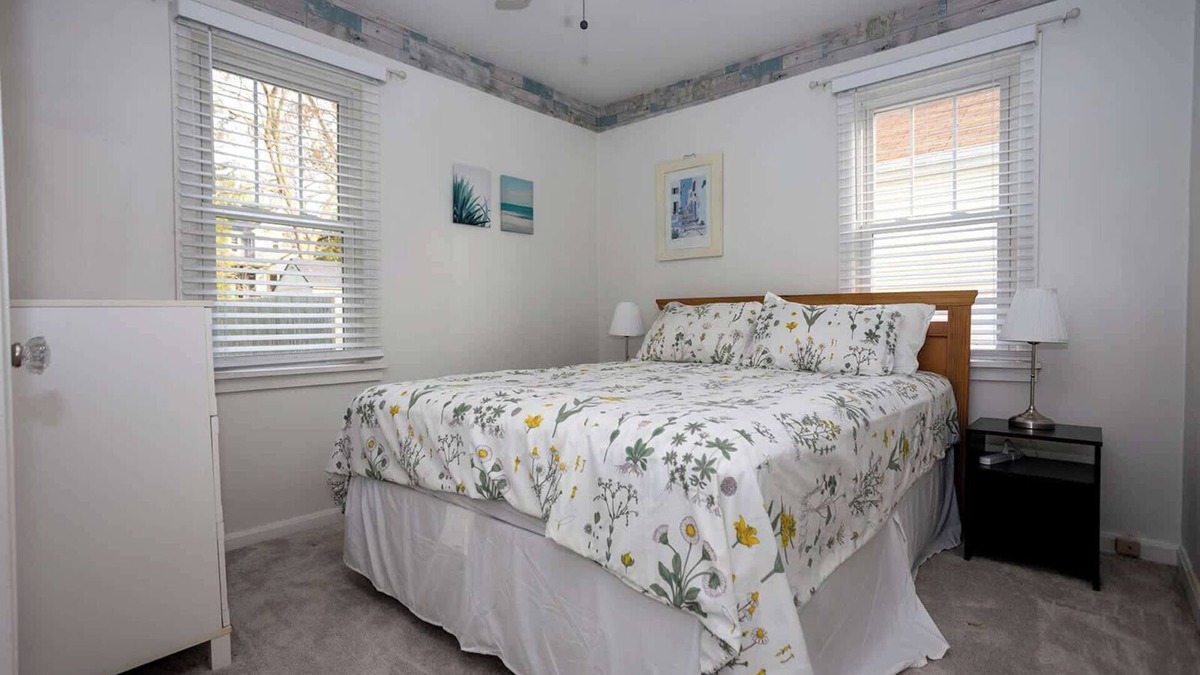 Blue Ash House | Cooper 2 Bed 1 Bath in Blue Ash Family Home