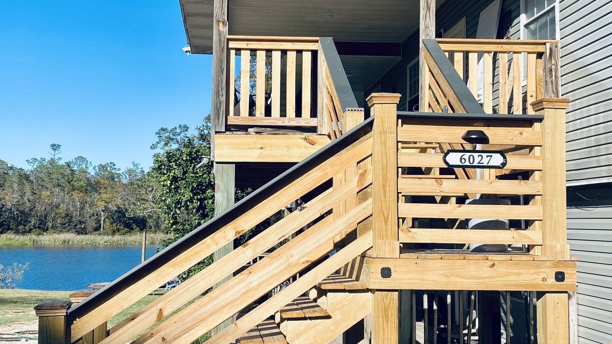 Milton House | Cooper Basin River House - 30 mins to beaches
