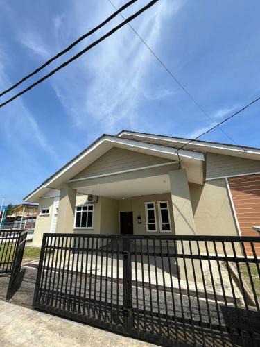 Kampung Nibung House | Coopstay Komaidam