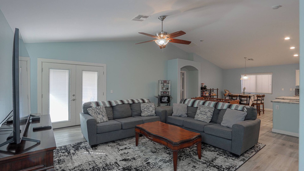 Maricopa House | Copa Entertainment District- Family & Dog-Friendly
