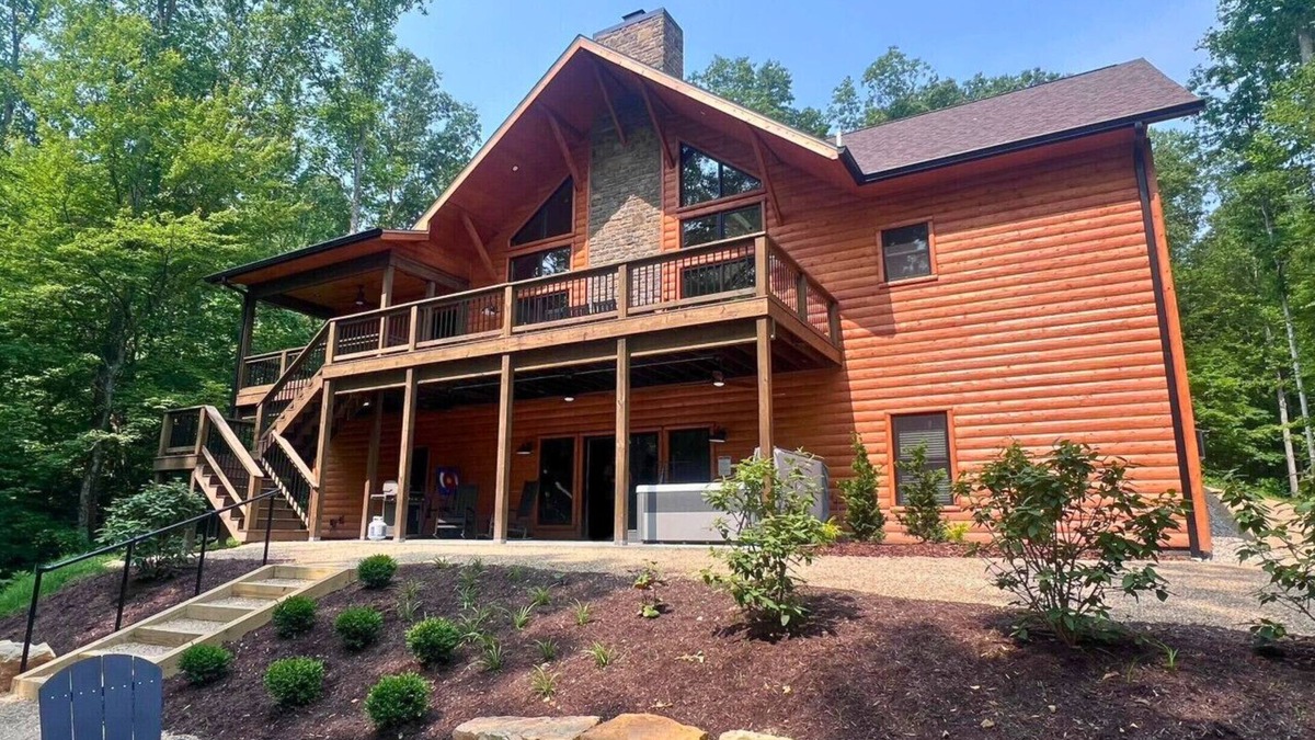 Gnaw Bone Apartment | Copper Cliff Cabin in Brown County