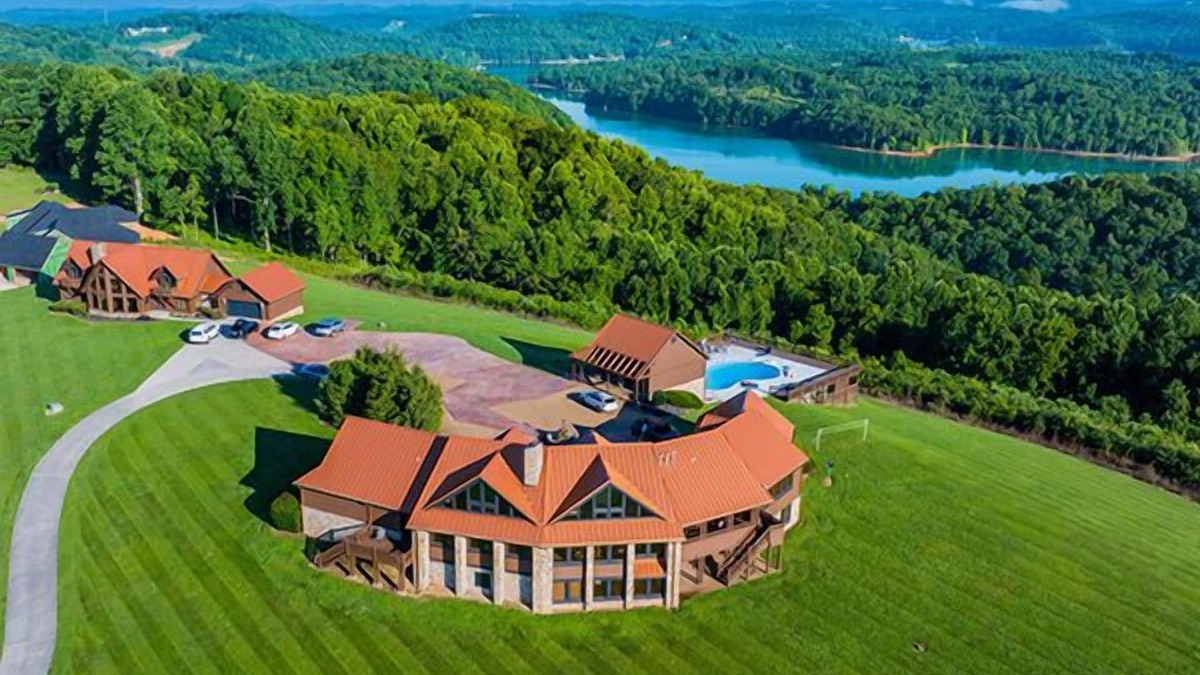 Andersonville House | Copper Top Estates 2 homes, private pool, minutes from everywhere