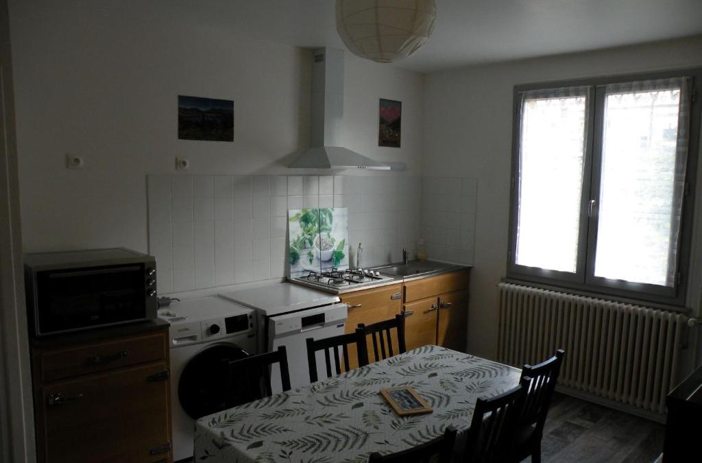 Orcival Apartment | Coquelicot, Entre Volcans d Auvergne et Sancy, Orcival.