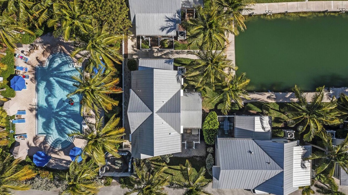 Coral Lagoon House | Coral Lagoon~Discounted Fall Rates ~please read description~ SLIP INCLUDED