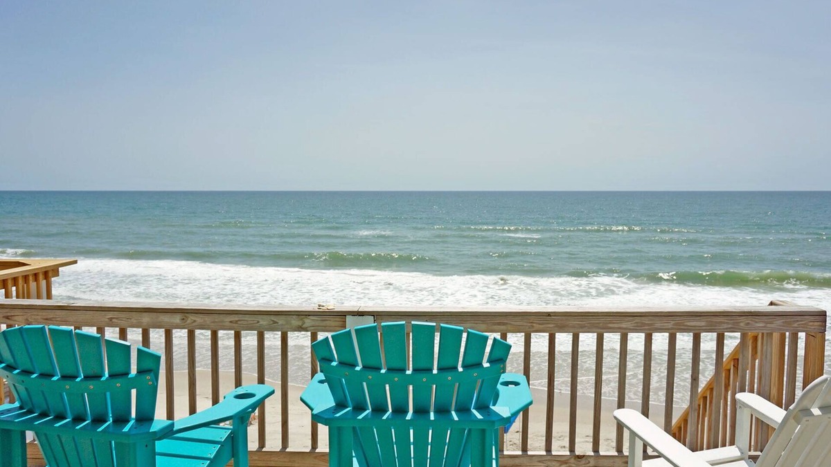 Surf City House | Coral Reef Topsail Island Oceanfront 4 Bedrooms 3.5 Baths Pet Friendly