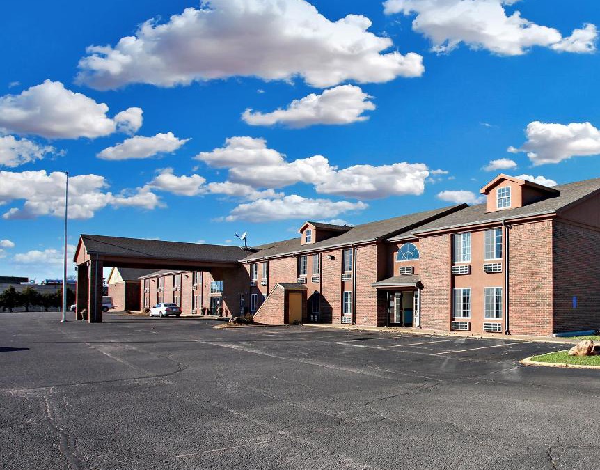 Newton Hotel | Coratel Inn & Suites by Jasper Newton