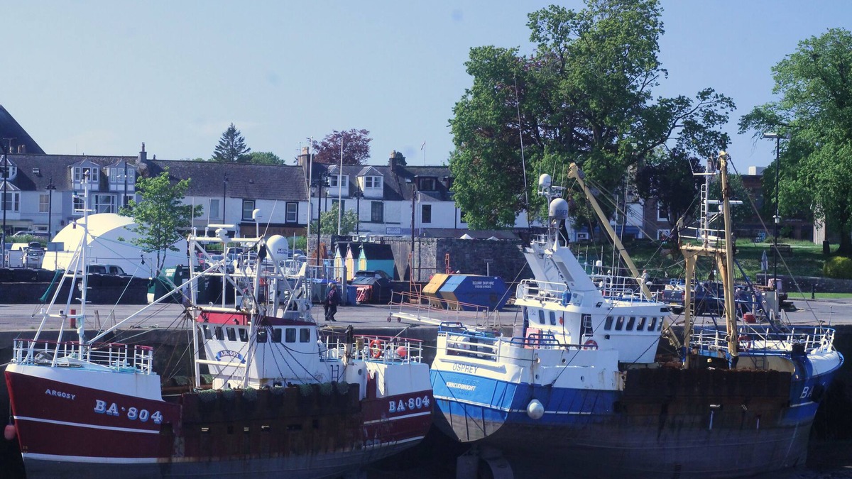 Kirkcudbright Condo | CORBIE NEIST: Overlooking Kirkcudbright Harbour