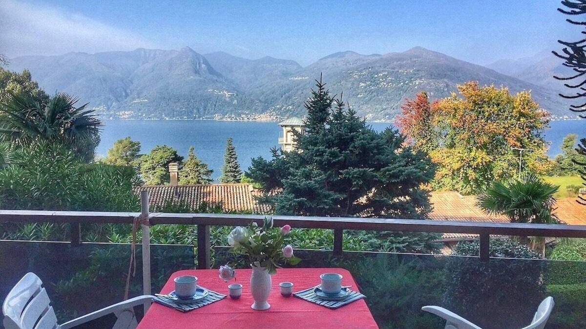 Luino Apartment | Cordelia 4 apartment with lake view and pool