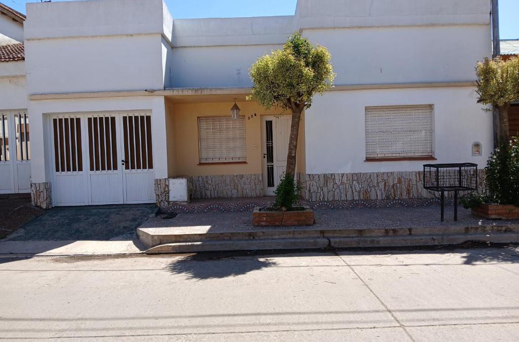 Partido de Leandro N. Alem House | Cordoba 334