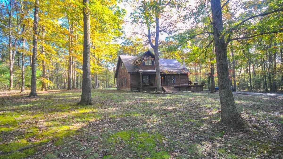 Ohiopyle Cabin | Corey Cabin | 3BR 2BA, Fireplace, Hot Tub, Close to Ohiopyle!