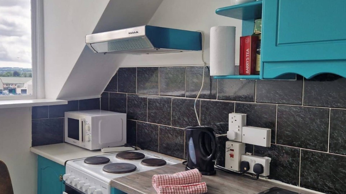 Cork Apartment | Cork Apartment with River Views -Cosy in Cork