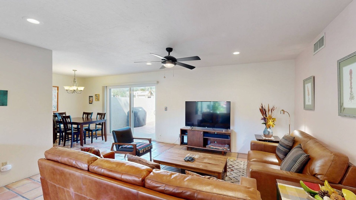Sunrise Pointe Townhouses Condo | Corner condo in Tucson foothills w/a community pool & two private patios