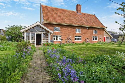 Rumburgh House | Corner Farm Cottage