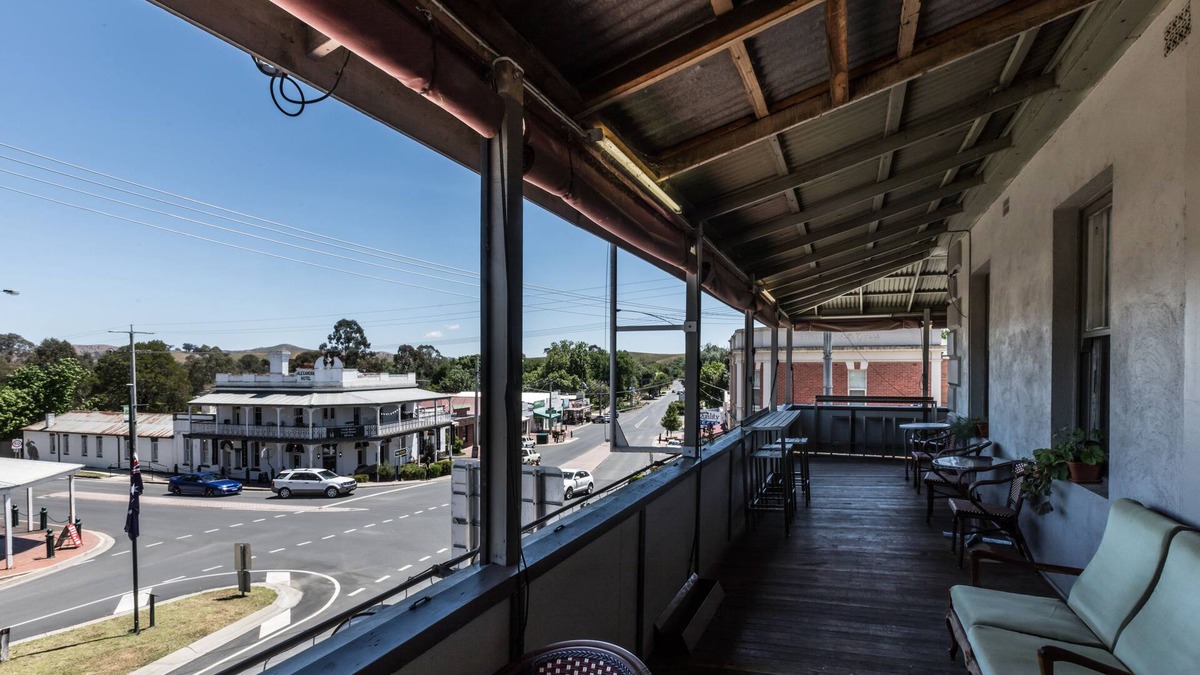 Alexandra Hotel | Corner Hotel Alexandra