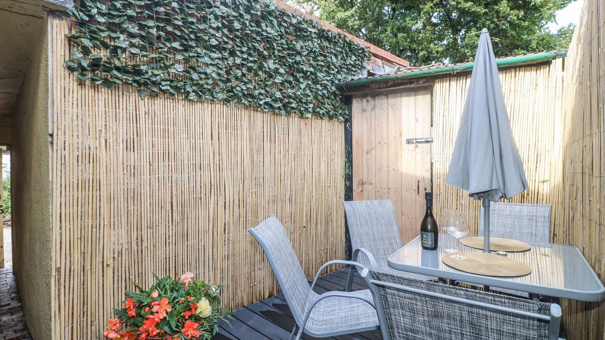 Ilkeston Cottage | Corner House Cottage