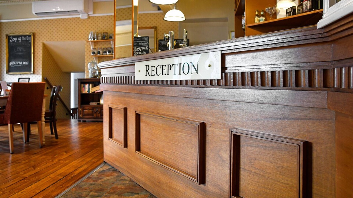 Annan Hotel | Corner House Hotel