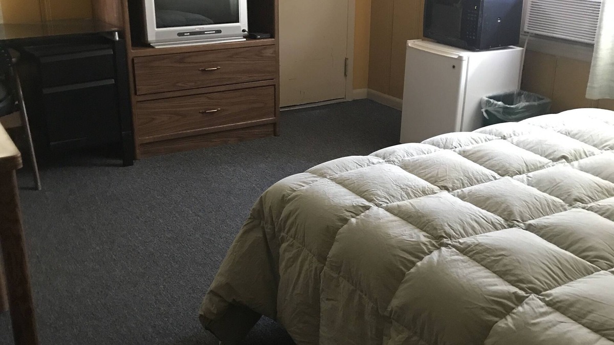 Lindsborg Hotel | Coronado West Motel
